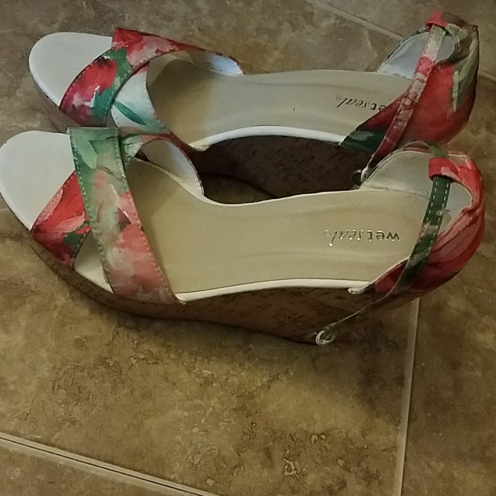 Women's shoes